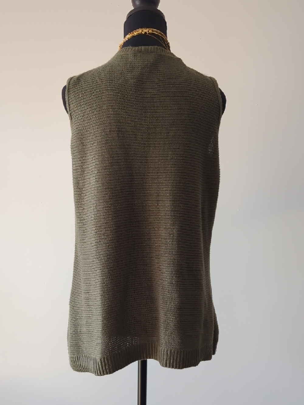 Sleeveless V-Neck Knit Tunic in Olive Green Size 2 Chico's - Picture 3 of 8